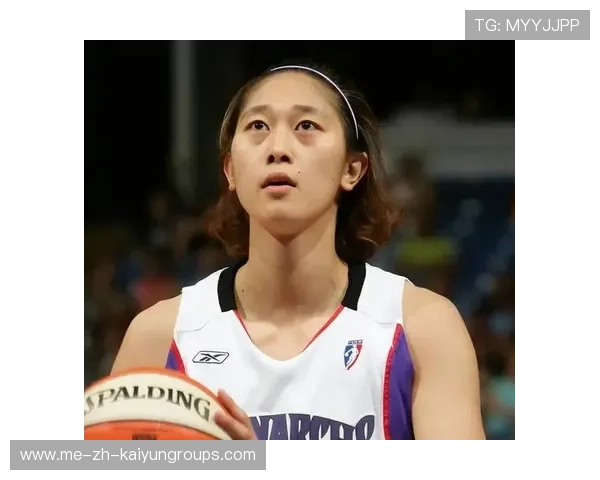 中国女篮的荣耀属于每一个球迷，女篮最高荣誉